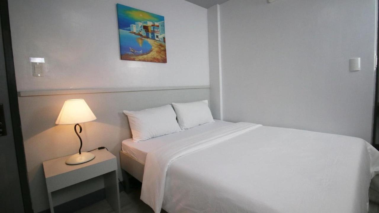 Sands Hotel Nasugbu Exterior photo