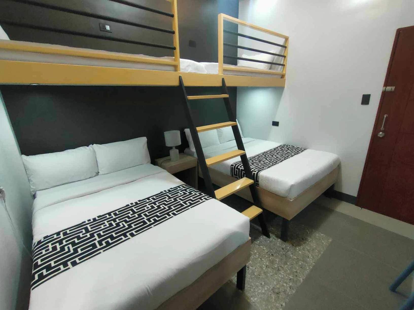 Sands Hotel Nasugbu Exterior photo